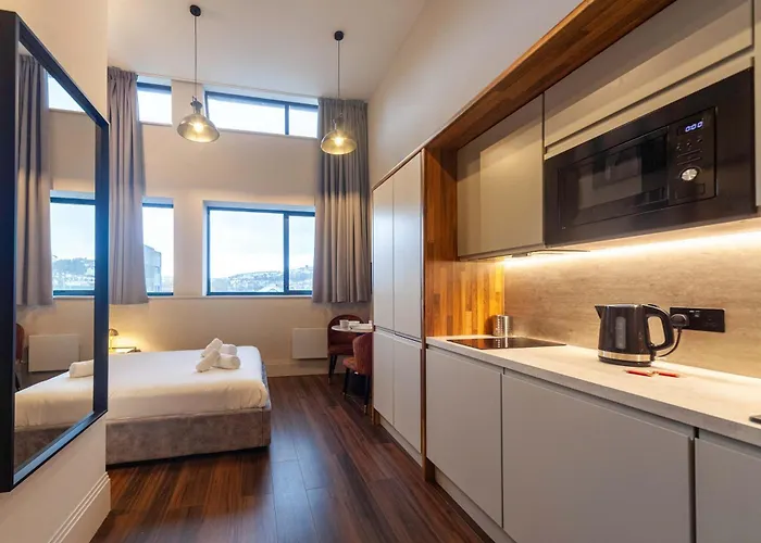 Modern & Bright Studio In Central Hastings