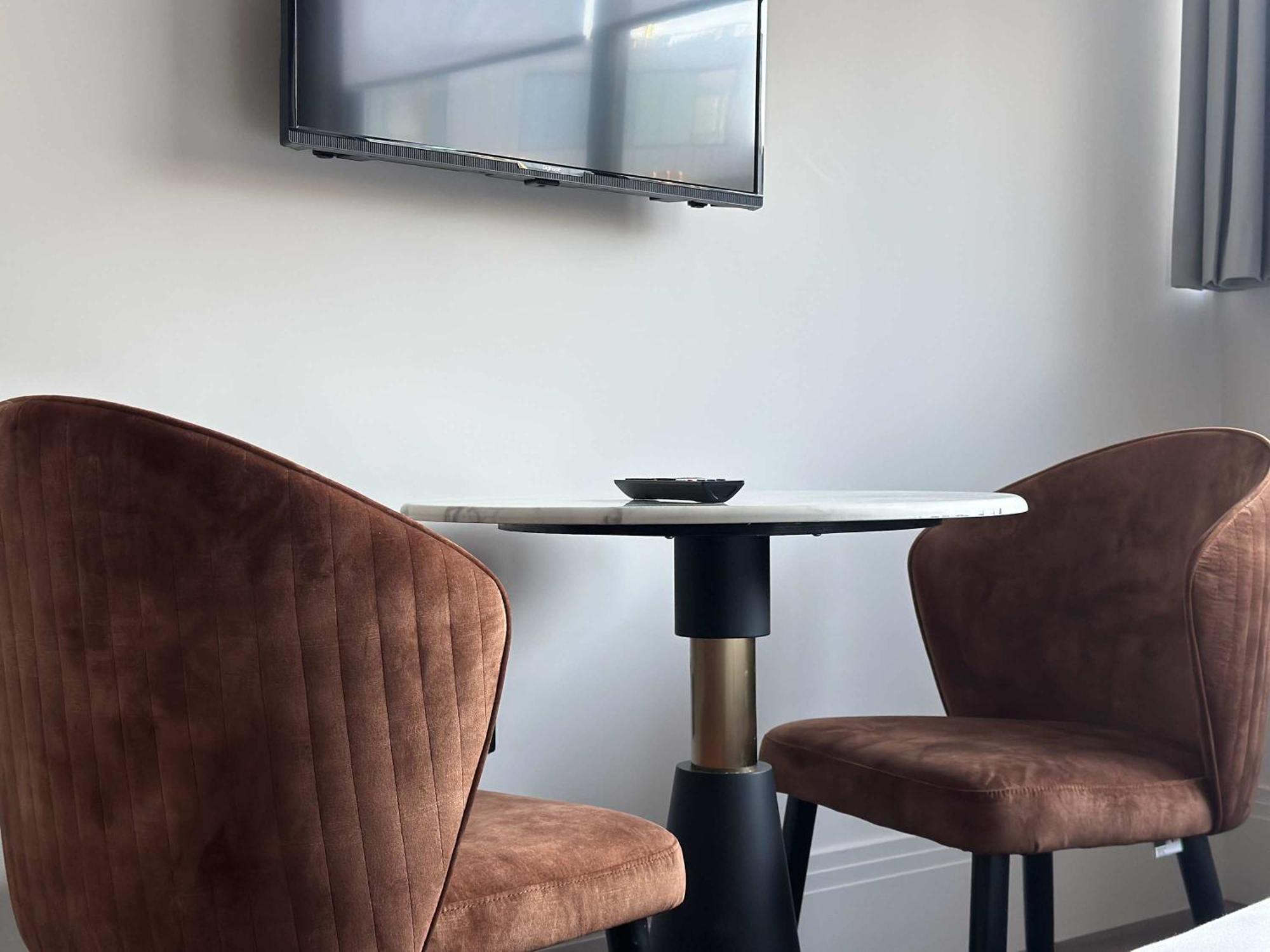 Apartment Modern & Bright In Hastings